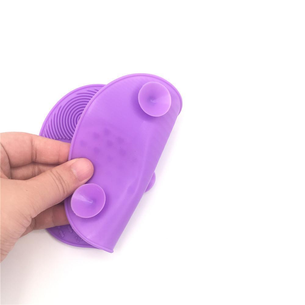 Makeup Brush Scrubby